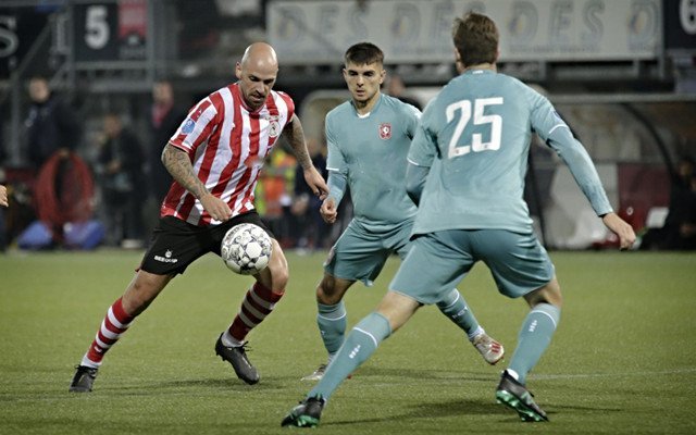 但球队在防 但球队在防